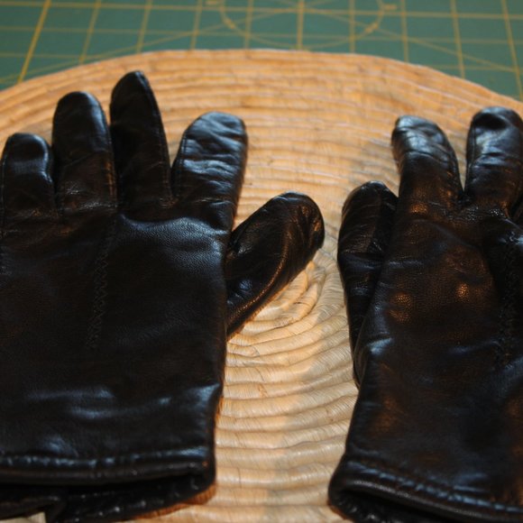Black Leather Gloves - Picture 3 of 5